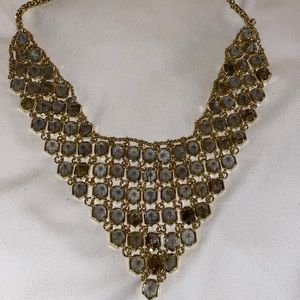 Kendra Scott necklace